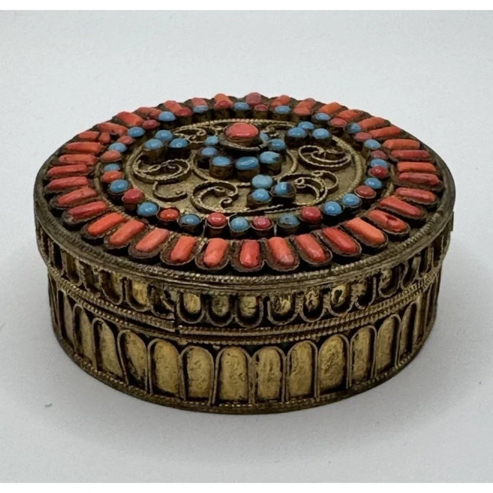 Vintage Round Brass Filigree Asian Indian Trinket Pill Snuff Box turquoise Red